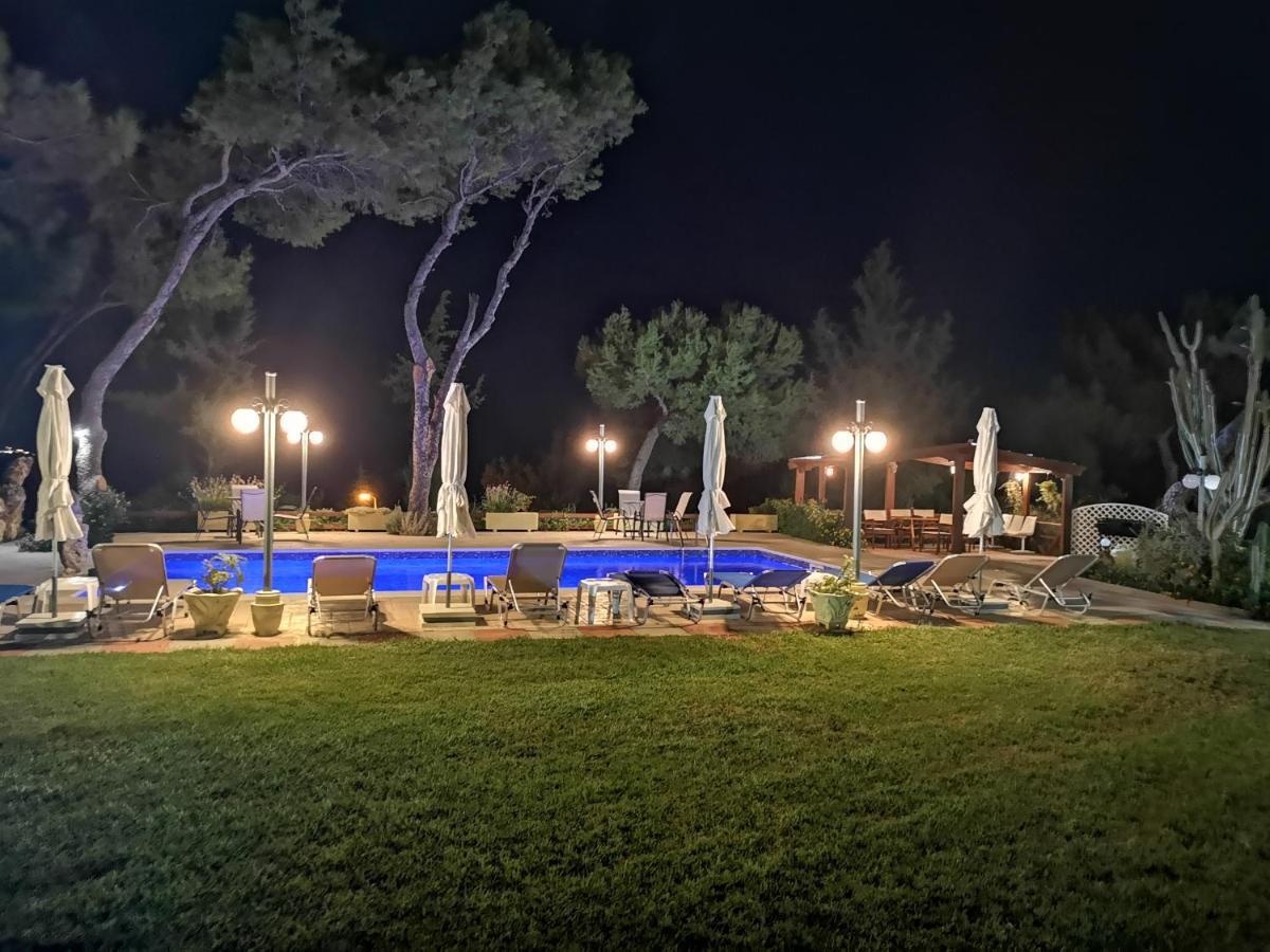 Louis Luxury Villa By Living In Blue Koskinou  Extérieur photo